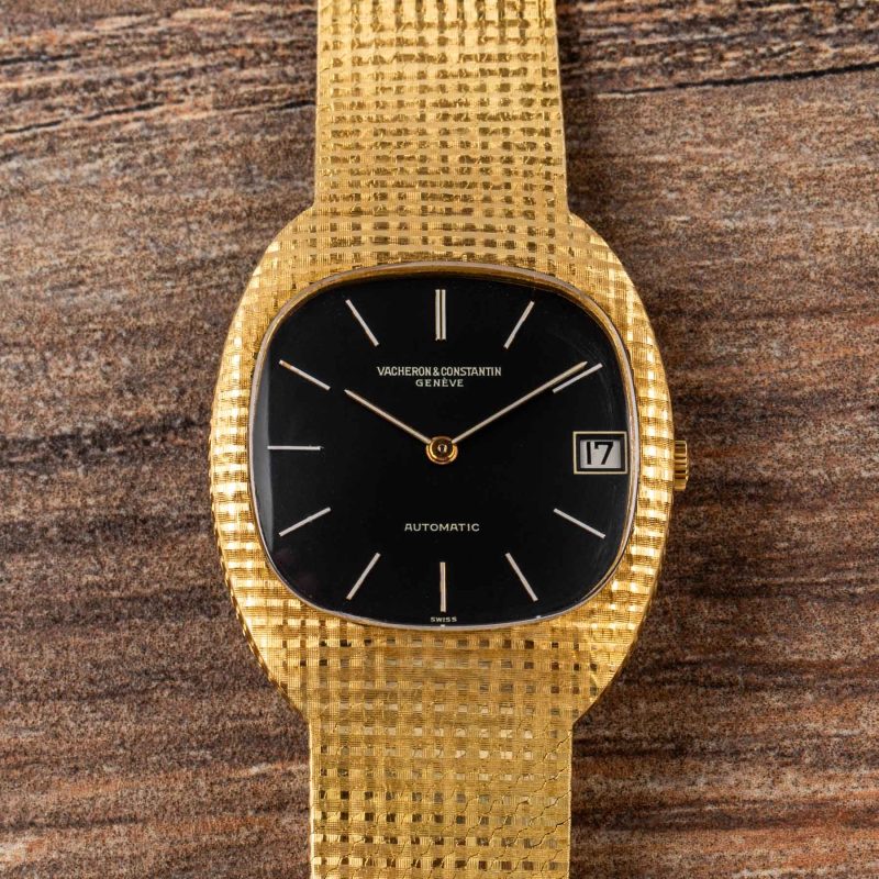 Vacheron & Constantin TONNEAU REF.2020Q WITH INTEGRATED BRACELET IN YELLOW GOLD